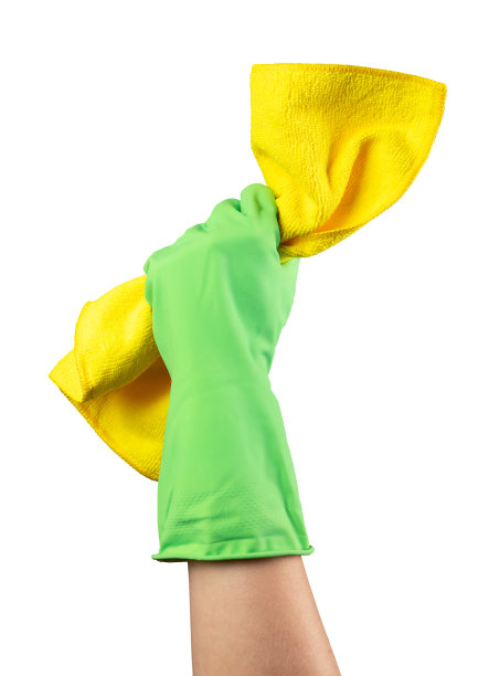 超细纤维，黄色纤维布，手里的雨刷，抹布在绿色手套隔离在白色图片下载