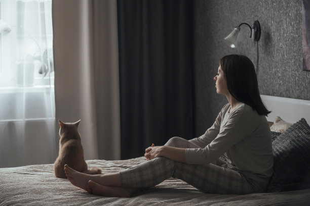 女性冬季抑郁的概念图片下载