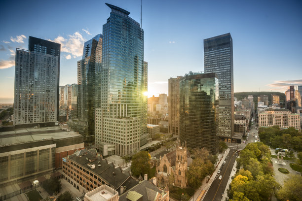 加拿大蒙特利尔市区天际线白天视图图片下载