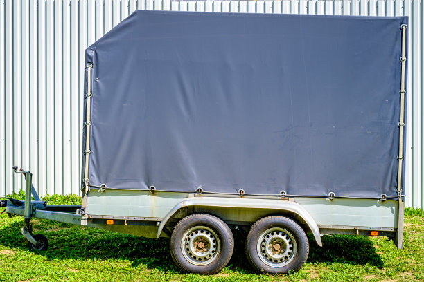 典型的老式拖车-照片-特写图片下载