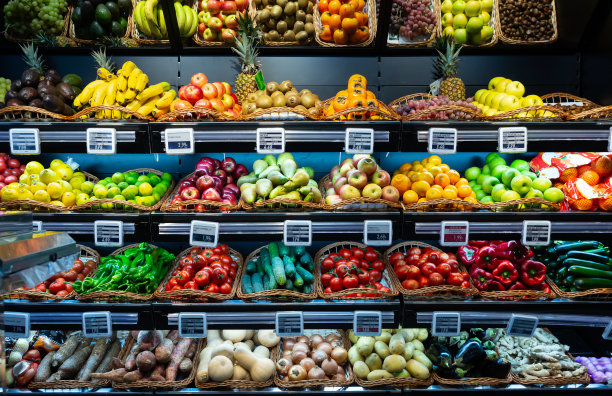 蔬菜杂货店里的水果和蔬菜图片下载