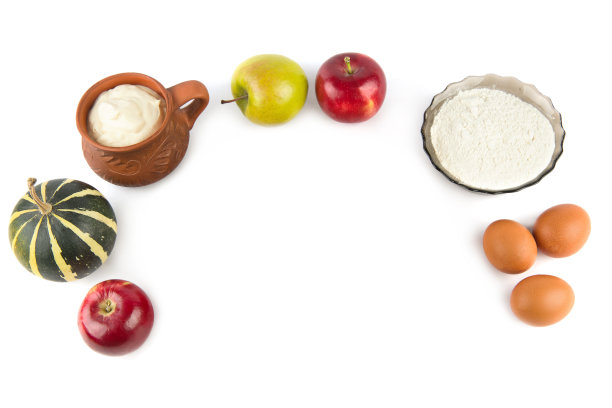 产品，烘焙成分隔离在白色背景上。文本的空闲空间。图片下载