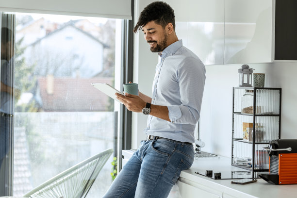 年轻的非洲商人图片下载