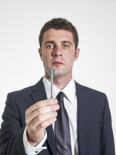 公司男给你钥匙图片下载