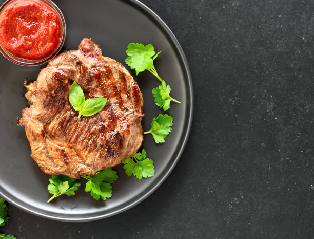 多汁烤牛排图片下载