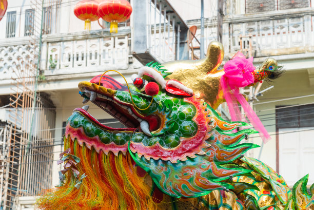 中国新年庆祝活动的中国金龙舞。图片下载