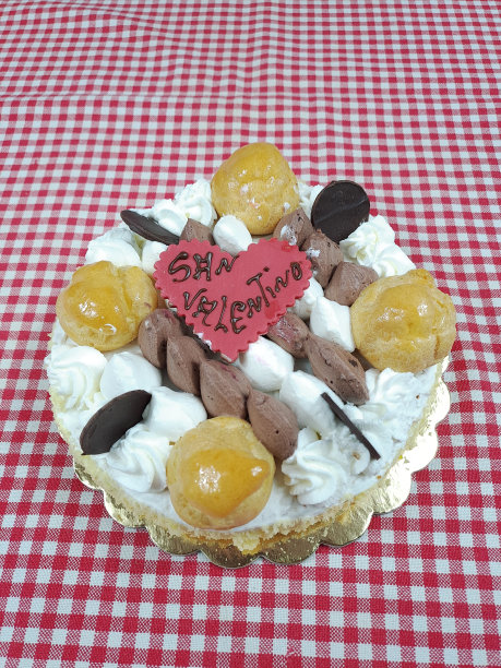 情人节刻字奶油蛋糕图片下载