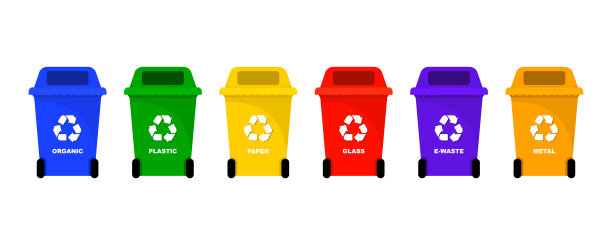 装有可回收分类垃圾的垃圾桶。在彩色垃圾桶中按材料和类型分类垃圾。塑料污染问题概念。将垃圾分装在垃圾桶上，以便回收图片下载