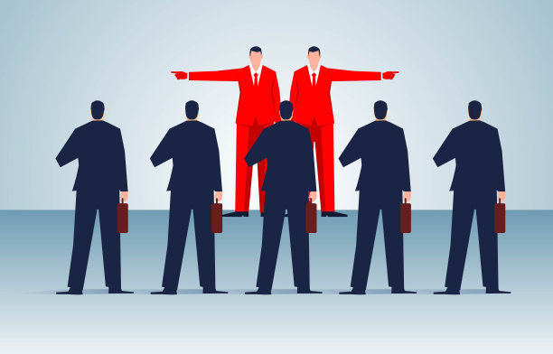 困惑，选择和决定，事业或职业的十字路口，一排商人看着两个经理左右指指点点图片下载