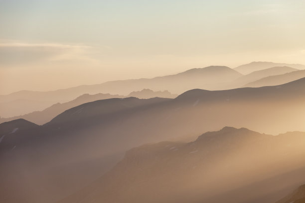山间日出图片下载