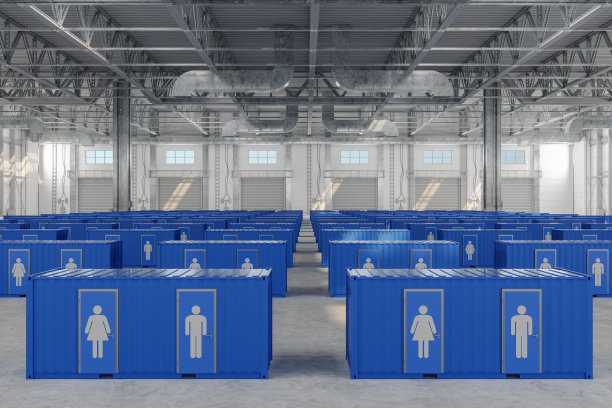 仓库内部与便携式厕所容器图片下载