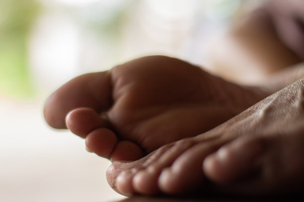 成人脚的特写照片图片下载