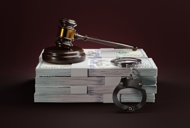 法官用木槌敲打成捆的钞票。图片下载