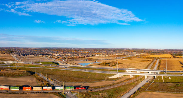 ON-427高速公路和加拿大克莱因堡的麦肯齐少校图片下载