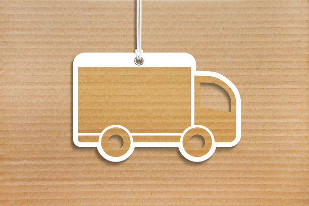 免费运输概念上的牛皮纸纸板切割卡车图片下载