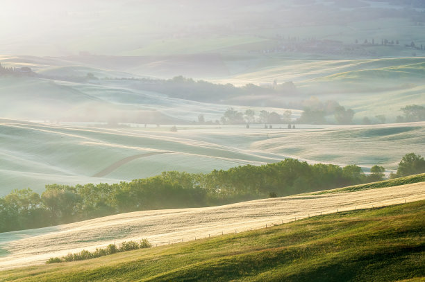 春天的托斯卡纳。图片下载