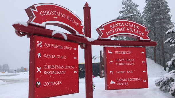 芬兰罗瓦涅米的圣诞老人村图片下载