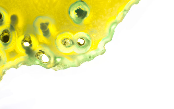 特写镜头的绿色珠宝材料，色彩斑斓，美丽动人。图片下载