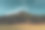 从下面看巨大的山峰。图片下载
