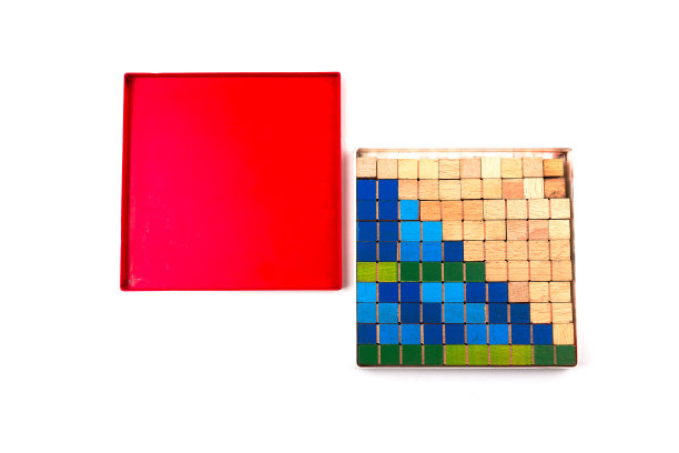 计算箱隔离在白色背景上图片下载