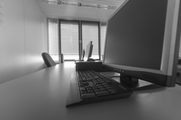 黑白电脑空间图片下载