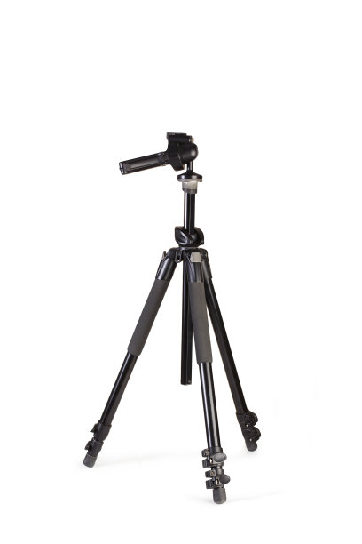 一个黑色相机三脚架在一个白色背景与复制空间图片下载