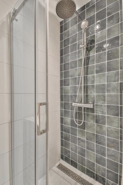 清洁浴室舒适的淋浴图片下载