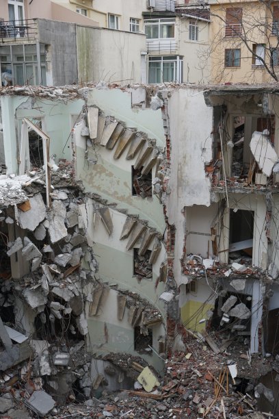 部分被毁的建筑残余物，废墟，拆迁图片下载