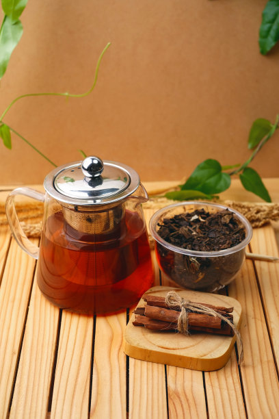 热花草茶饮料在玻璃成分肉桂图片下载