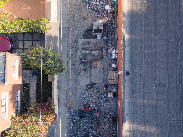 修复石砌道路鸟瞰图图片下载