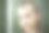 一个梳着辫子的女学生的特写肖像。图片下载