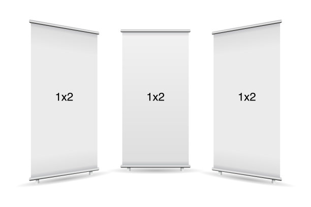 一套3个空的stand或rollup的横幅显示模型孤立的白色背景。演示或展览产品的展示模型。垂直空白卷起来站模板在1x2尺寸。图片下载