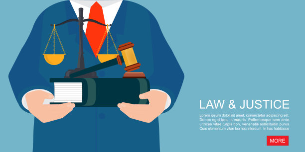 手握法律书籍和木槌图片下载