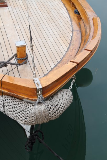 码头上的渔船图片下载