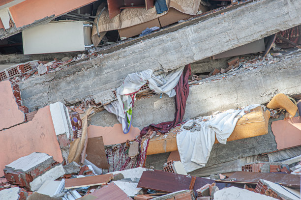 建筑物在地震中倒塌图片下载