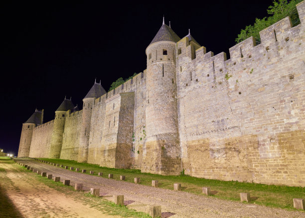 法国朗格多克-鲁西永的卡尔卡松古城图片下载