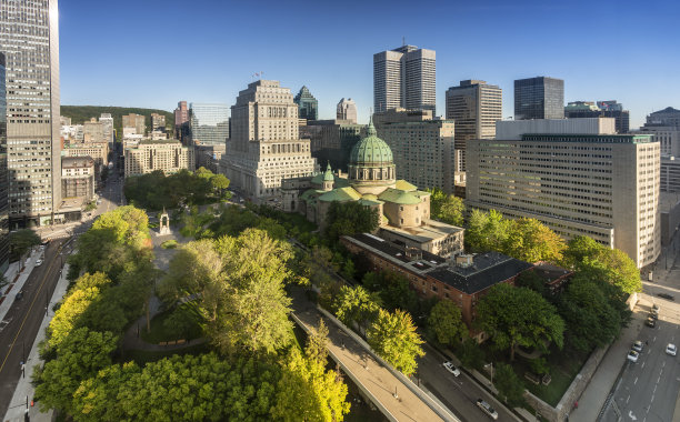 加拿大蒙特利尔市区天际线白天视图图片下载