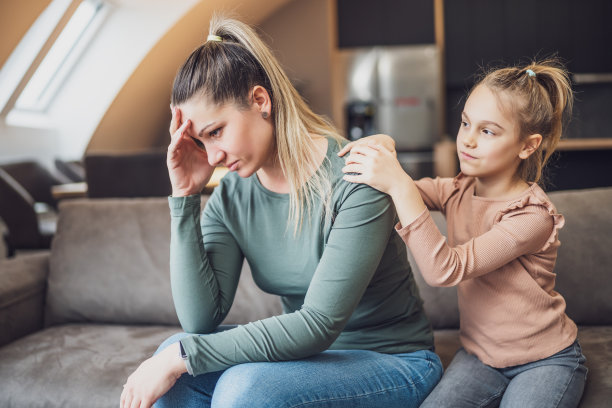 孩子和父母的冲突图片下载