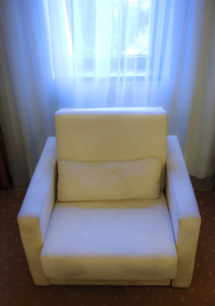 白色的扶手椅图片下载