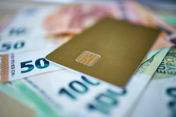 经营理念-信用卡和货币图片下载