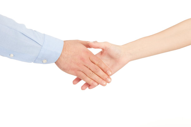 男性和女性商务人士在白色上握手图片下载