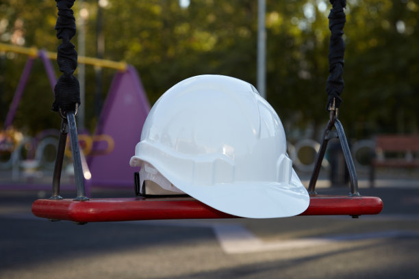 保护头部的头盔。图片下载