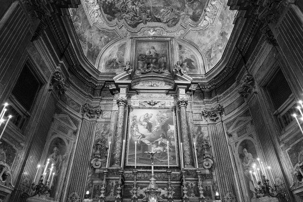 那不勒斯。圣费迪南多教堂图片下载