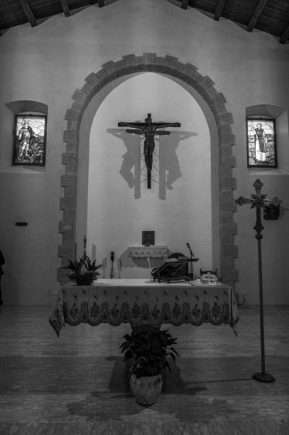 Roccasicura、莫里塞。利摩日圣列奥纳多教堂图片下载