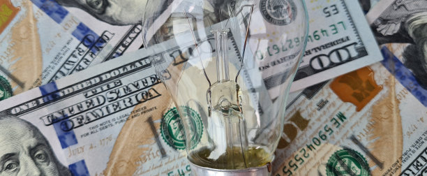 节能灯或美元钞票上财政收入的新想法图片下载