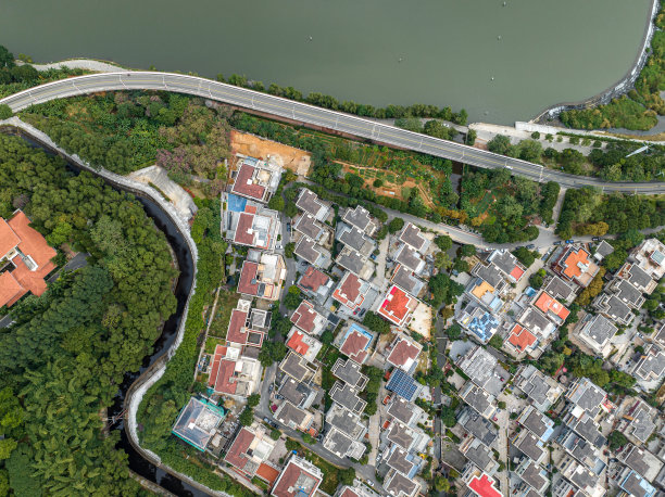 河上别墅的鸟瞰图图片下载