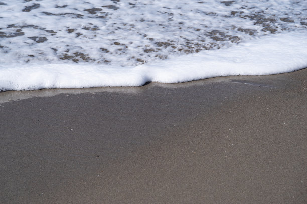海浪拍打图片下载