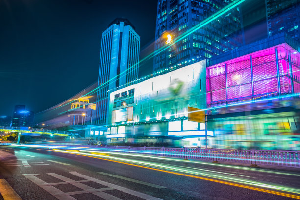 灯光在现代建筑背景上留下痕迹图片下载