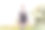 身着泳装的女子走过田野的风景摄影图片下载
