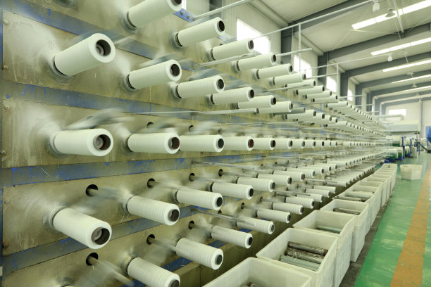 织造带生产车间，生产纺织带的工厂车间图片下载